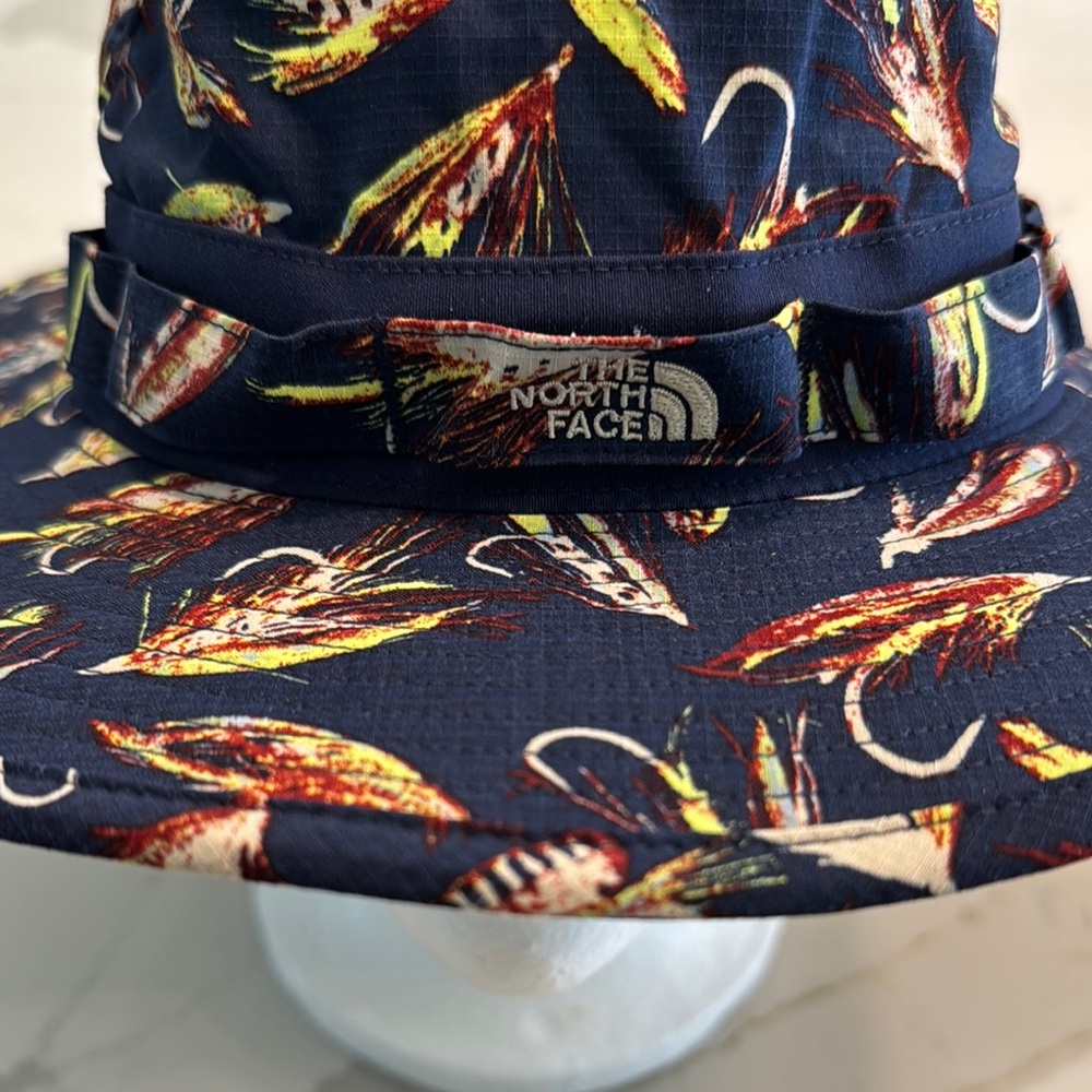 The North Face Brimmer Bucket Hat S/M - Picture 3 of 3